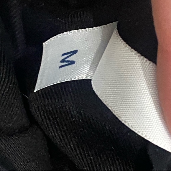 Lands’ End Kids Waterproof Squall Gloves in Black/Gray- Size M - Picture 10 of 10